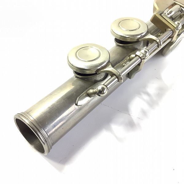 実際に弊社で買取させて頂いたYAMAHA/ヤマハ YFL-211/YFL211 フルート Eメカ付き ハードケース付きの画像 1枚目