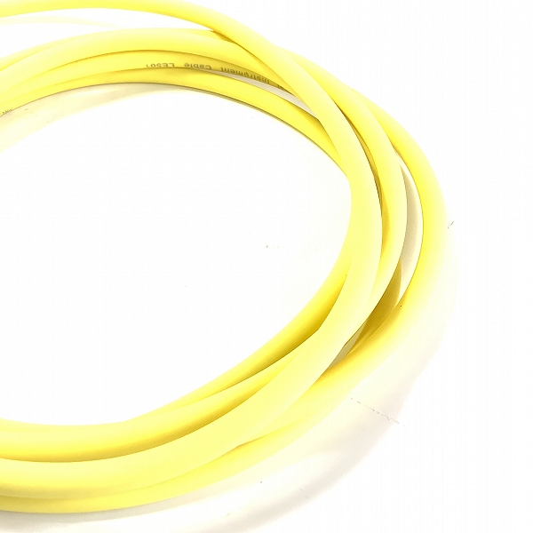 実際に弊社で買取させて頂いたProvidence/プロヴィデンス LE501 イエロー 約3.0m ギターシールド ベースシールドの画像 3枚目