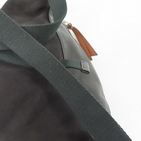 実際に弊社で買取させて頂いたLOEWE/ロエベ 20SS  PUFFY/パフィー アナグラムロゴ レザーボディバッグ/ウェストバッグの画像 7枚目