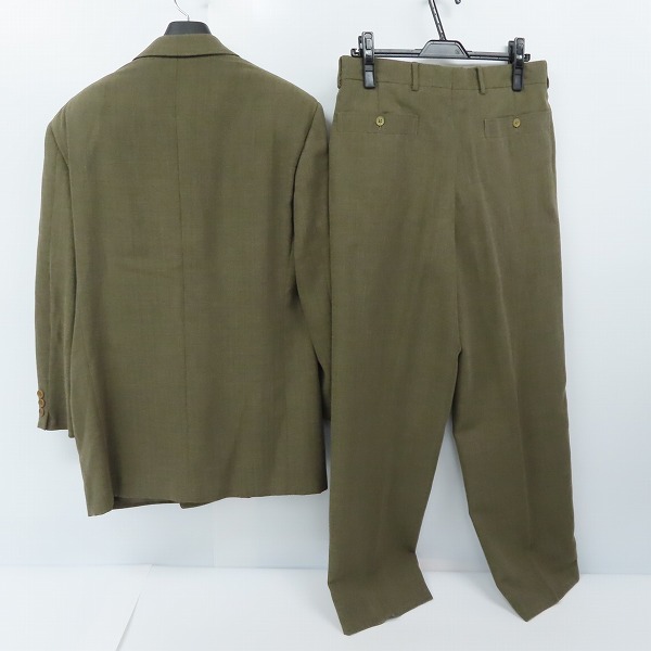実際に弊社で買取させて頂いたGIORGIO ARMANI/ジョルジオ アルマーニ ダブル ジャケット/パンツ セットアップ/スーツ ブラウン系の画像 1枚目