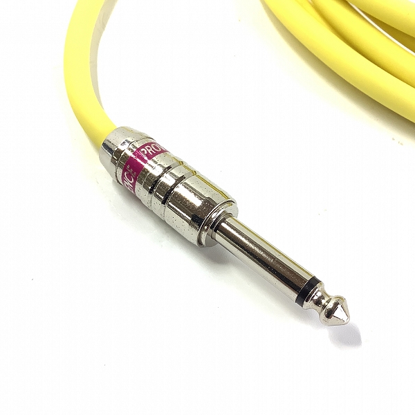 実際に弊社で買取させて頂いたProvidence/プロヴィデンス LE501 イエロー 約3.0m ギターシールド ベースシールドの画像 1枚目