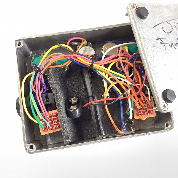 実際に弊社で買取させて頂いたJiraud/ジラウド Funk Groover コンプレッサー エフェクター 動作確認済みの画像 5枚目