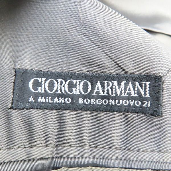実際に弊社で買取させて頂いたGIORGIO ARMANI/ジョルジオ アルマーニ ストライプ ダブル ジャケット/パンツ セットアップ/スーツ グレー/48の画像 2枚目