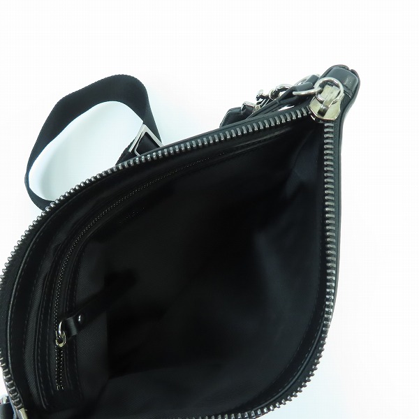 実際に弊社で買取させて頂いたJIMMY CHOO/ジミーチュウ  2WAY ナイロン クラッチバッグ/ショルダーバッグの画像 4枚目