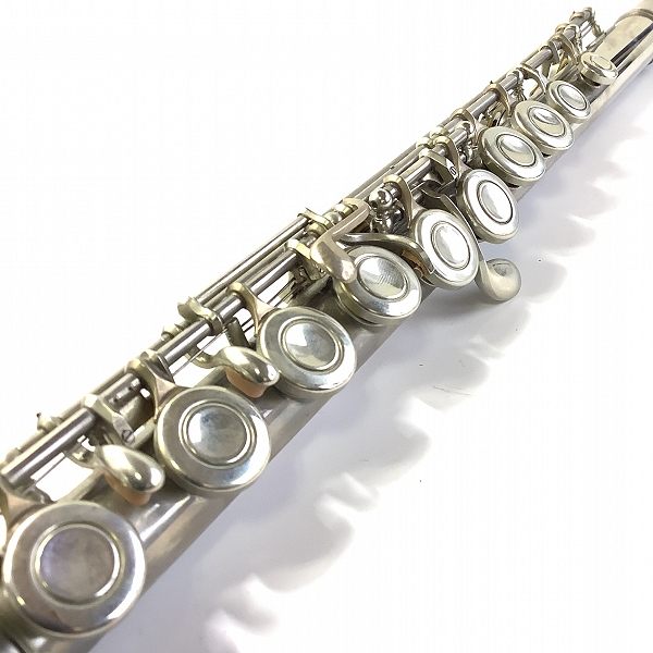 実際に弊社で買取させて頂いたYAMAHA/ヤマハ YFL-211/YFL211 フルート Eメカ付き ハードケース付きの画像 2枚目