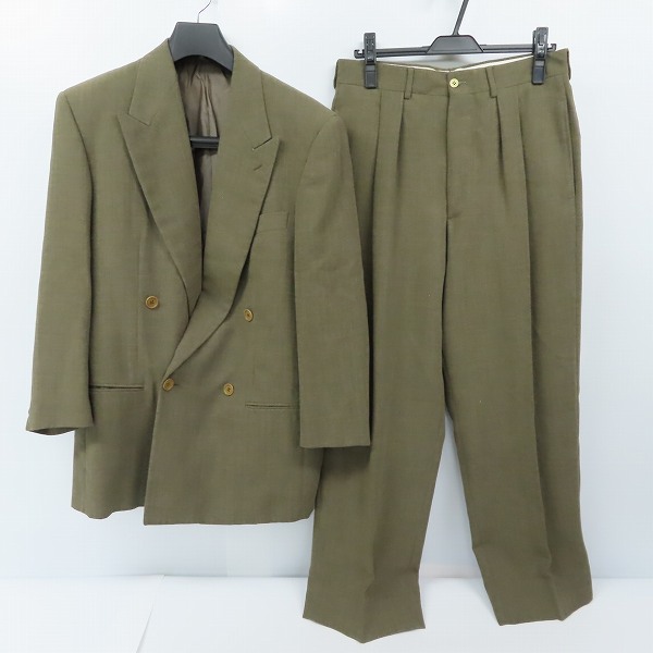 実際に弊社で買取させて頂いたGIORGIO ARMANI/ジョルジオ アルマーニ ダブル ジャケット/パンツ セットアップ/スーツ ブラウン系