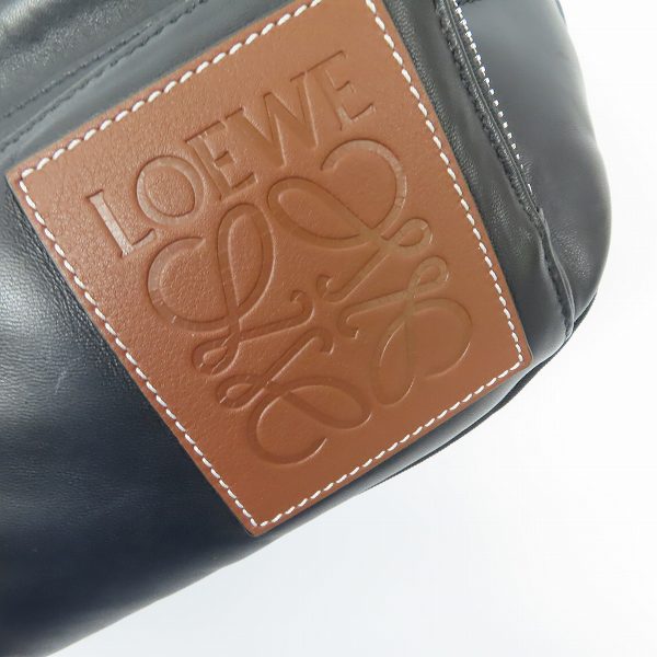 実際に弊社で買取させて頂いたLOEWE/ロエベ 20SS  PUFFY/パフィー アナグラムロゴ レザーボディバッグ/ウェストバッグの画像 5枚目