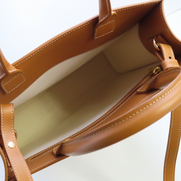 実際に弊社で買取させて頂いた【未使用】CELINE/セリーヌ 2way スモール バーティカルカバ キャンバストートバッグ 192082BNZ.02NTの画像 4枚目