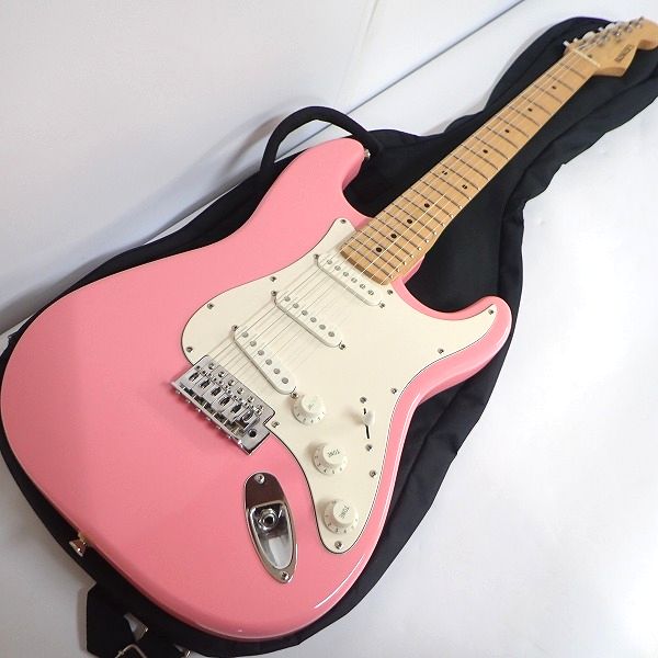 実際に弊社で買取させて頂いた★BUSKER'S/バスカーズ ストラトキャスターType ピンク ソフトケース付