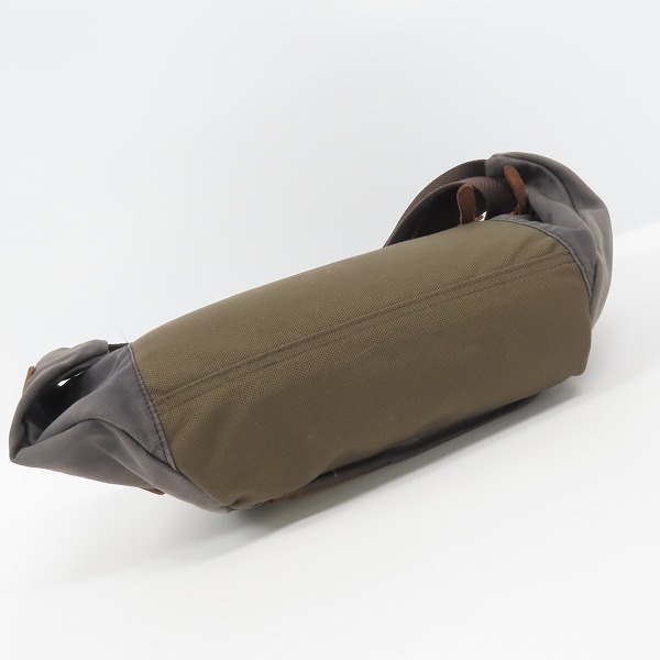 実際に弊社で買取させて頂いたmaster-piece/マスターピース レザー/キャンバス コンビネーション ボディバッグの画像 2枚目