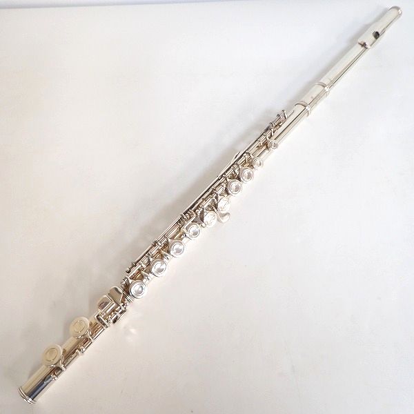 実際に弊社で買取させて頂いた【難有り】YAMAHA/ヤマハ YFL-31 フルート 頭部菅銀製 Eメカ付き ハードケース・ケースカバー付の画像 1枚目