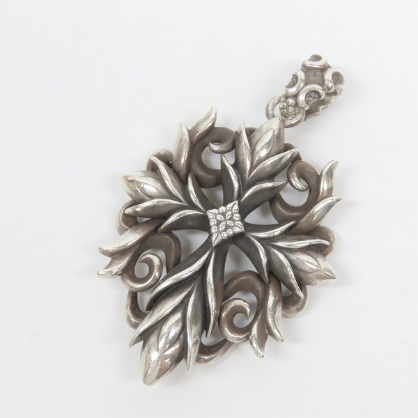 実際に弊社で買取させて頂いたBloody Mary/ブラッディマリー アンドロメダペンダント