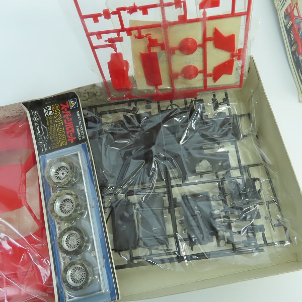 実際に弊社で買取させて頂いた【未組立】AOSHIMA/アオシマ 1/24  シルビア インパル/スカイラインRS ターボシルエット 2点セットの画像 4枚目