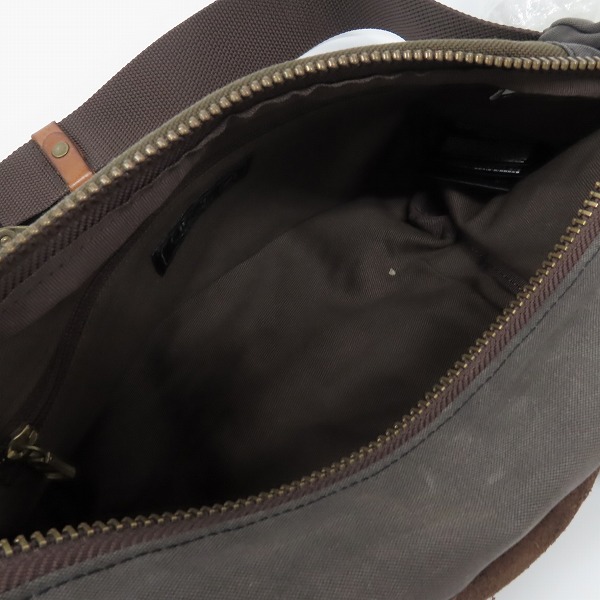 実際に弊社で買取させて頂いたmaster-piece/マスターピース レザー/キャンバス コンビネーション ボディバッグの画像 4枚目