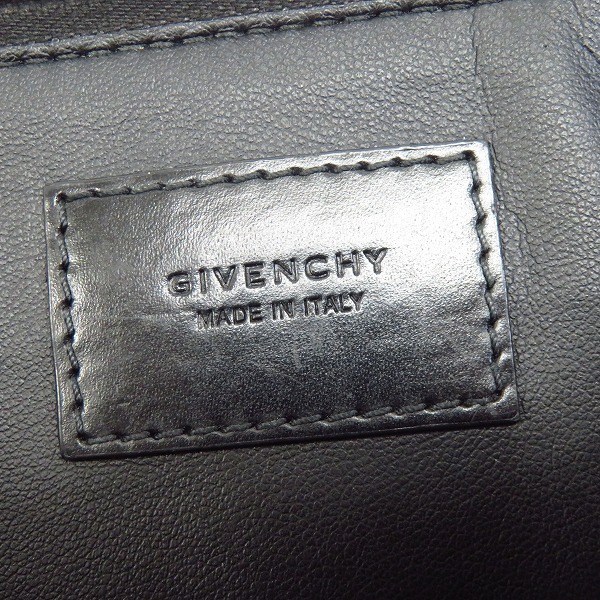 実際に弊社で買取させて頂いたGIVENCHY/ジバンシィ スター/ロゴ ジップクラッチバッグ/ポーチの画像 4枚目