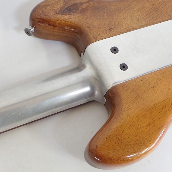 実際に弊社で買取させて頂いた★【難有り】TRAVIS BEAN/トラビスビーン アルミネック エレキギター ハードケース付の画像 8枚目