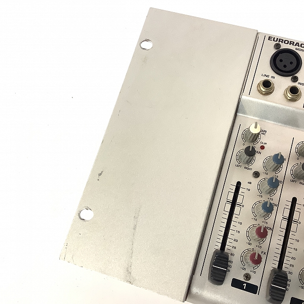 実際に弊社で買取させて頂いたBEHRINGER/ベリンガー EURORACK UBB1002 アナログミキサー アダプター付き【簡易動作確認済】の画像 2枚目