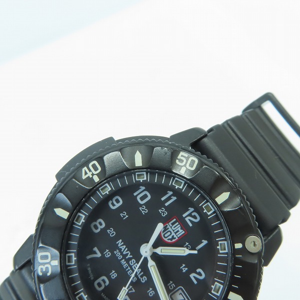 実際に弊社で買取させて頂いたLuminox/ルミノックス ORIGINAL NAVY SEAL 3900 SERIES ネイビーシールズ 3900 腕時計 【動作未確認】の画像 5枚目