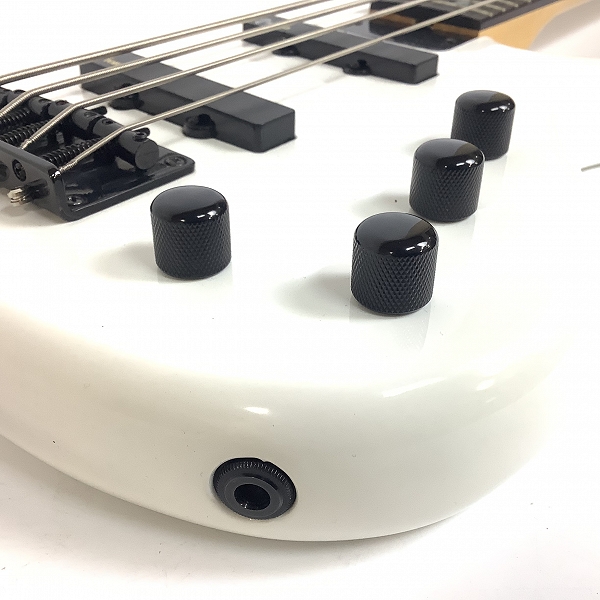 実際に弊社で買取させて頂いた★Epiphone/エピフォン Toby by TOBIAS Deluxe-IV エレキベース 社外製ギグケース付き【難あり】の画像 5枚目