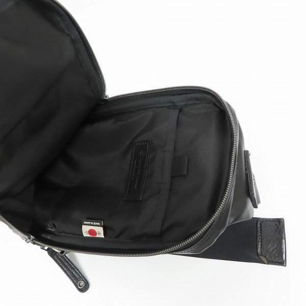 実際に弊社で買取させて頂いたMASTERPIECE/マスターピース Density Herrinbone Coating ボディバッグ/スリングバッグ 01388-hcの画像 3枚目