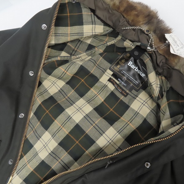 実際に弊社で買取させて頂いた【未使用】Barbour/バブアー BEAUFORT ビューフォート ワックスドコットンジャケット 1702284 36の画像 2枚目