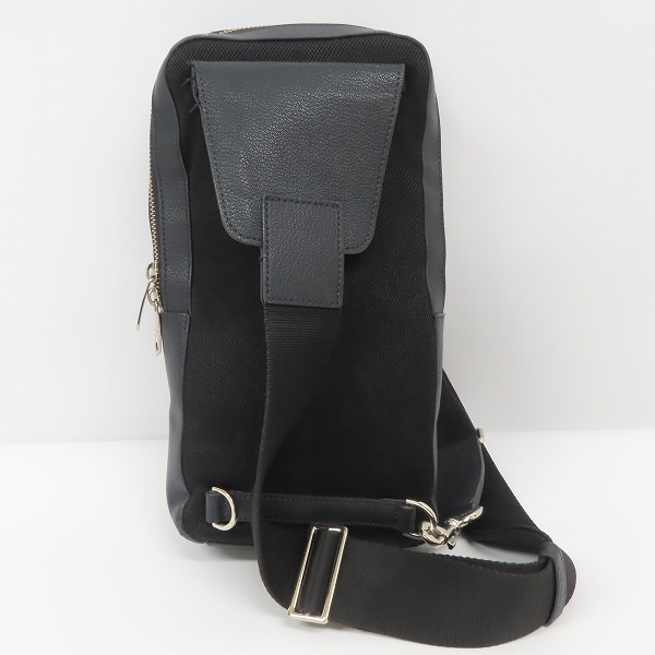 実際に弊社で買取させて頂いたPaul Smith/ポールスミス シグネチャージップ ボディバッグ/ショルダーバッグ PSN480の画像 1枚目