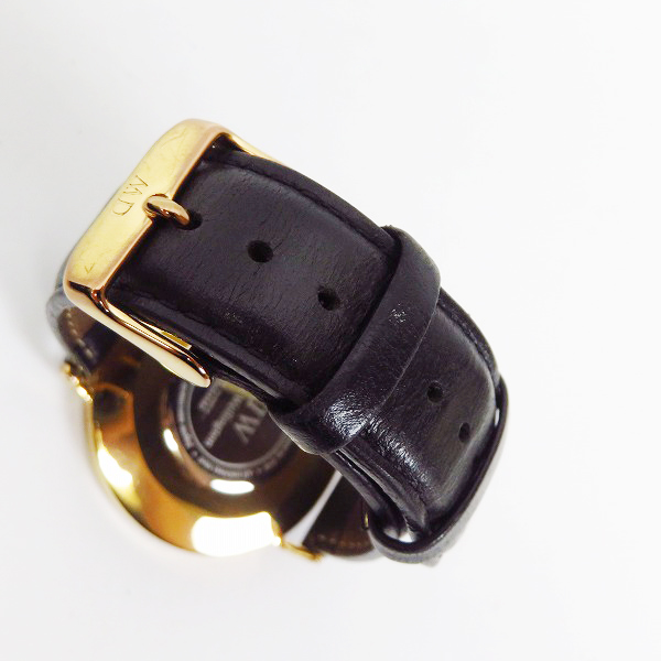 実際に弊社で買取させて頂いたDaniel Wellington/ダニエルウェリントン CLASSIC SHEFFIELD 腕時計/ウォッチ 替えベルト付きの画像 2枚目