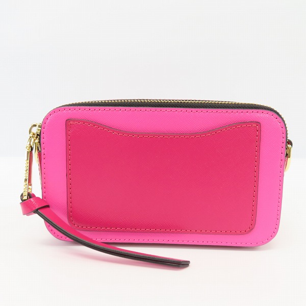 実際に弊社で買取させて頂いたMARC JACOBS/マークジェイコブス SNAPSHOT スナップショット ショルダーバッグ M0012007 ピンクの画像 1枚目