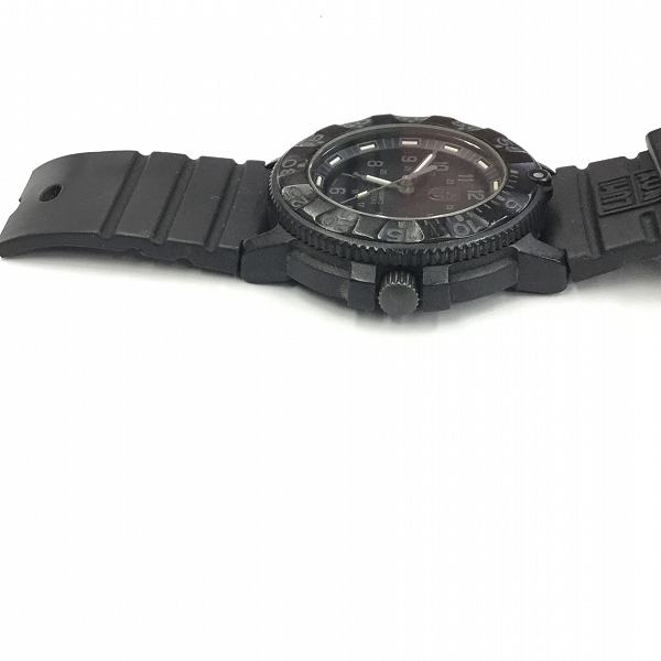 実際に弊社で買取させて頂いた【難あり】LUMINOX/ルミノックス ネイビーシールズ 3000シリーズ 3001.BO クオーツ 腕時計の画像 4枚目