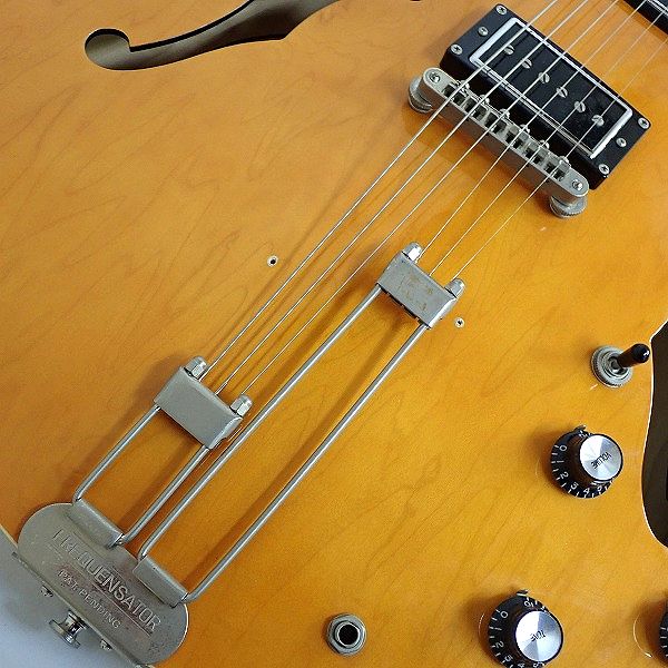 実際に弊社で買取させて頂いた★Epiphone/エピフォン Nick Valensi AN/ニック・ヴァレンシ モデル セミアコ エレキギター ギグケース付の画像 6枚目