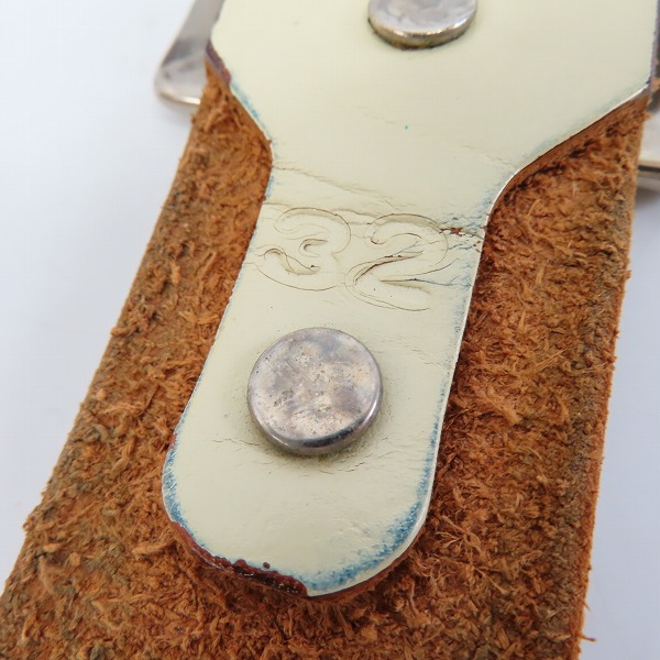 実際に弊社で買取させて頂いたHTC/エイチティーシー Hollywood Trading Company スタッズベルト/32の画像 4枚目