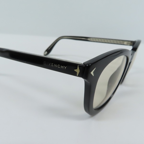 実際に弊社で買取させて頂いたGIVENCHY/ジバンシィ サイドロゴ メガネフレーム/アイウェア GV7058/Sの画像 7枚目