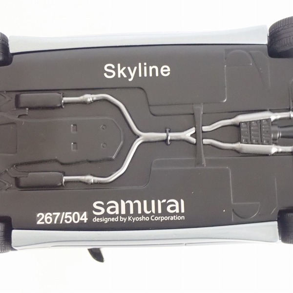実際に弊社で買取させて頂いた京商/KYOSHO SAMURAI 1/18 日産 スカイライン 350GT ハイブリッド ブルー KSR18005BLの画像 4枚目