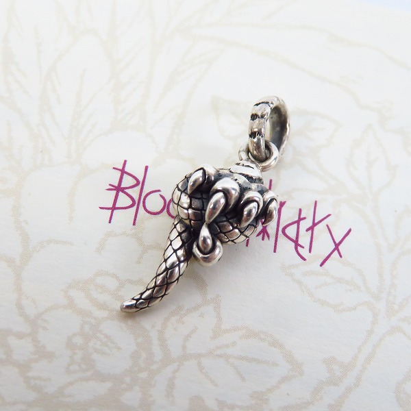 実際に弊社で買取させて頂いた【ギャラ付】Bloody Mary/ブラッディマリー  鵺 NUE チャーム ペンダント