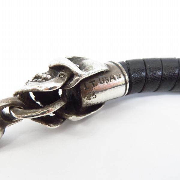 実際に弊社で買取させて頂いたLEATHERS AND TREASURES/レザーズ アンド トレジャーズ シルバー×レザー スカル/Tバー ブレスレットの画像 2枚目