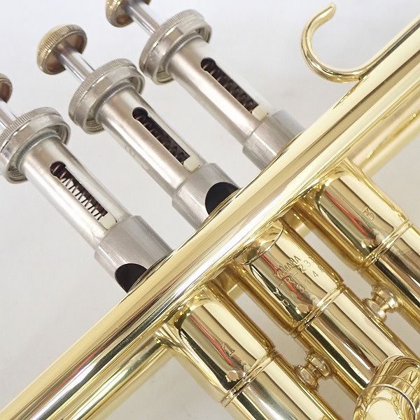 実際に弊社で買取させて頂いた★YAMAHA/ヤマハ YTR-233/YTR233 トランペット ゴールド ハードケース付きの画像 4枚目
