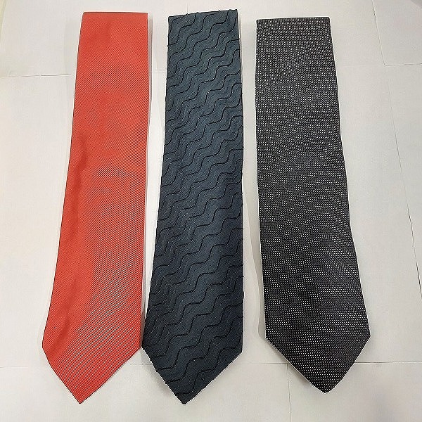 実際に弊社で買取させて頂いたHUGO BOSS/ヒューゴボス フラワー/スクエア/ストライプ柄等 ネクタイ おまとめ10本の画像 2枚目