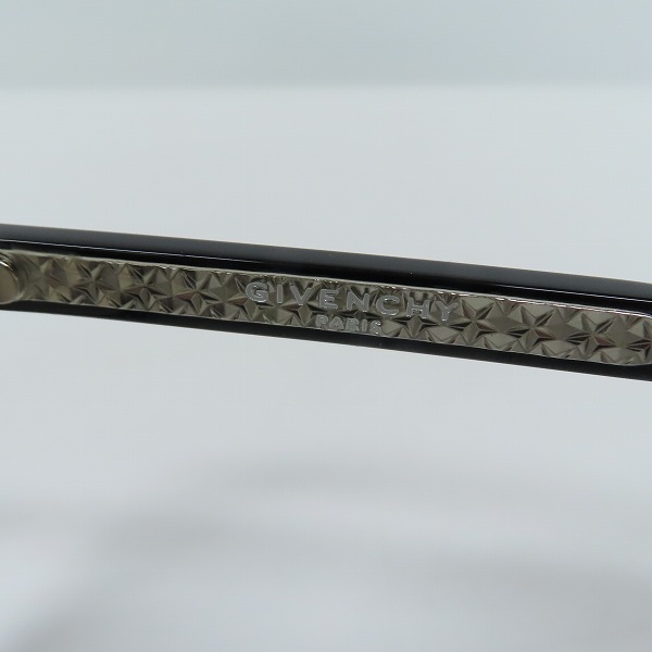 実際に弊社で買取させて頂いたGIVENCHY/ジバンシィ サイドロゴ メガネフレーム/アイウェア GV7058/Sの画像 5枚目