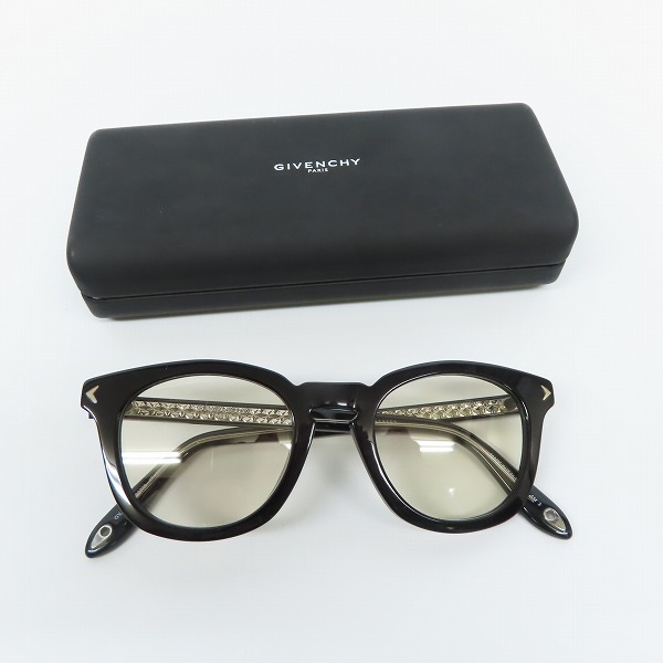 実際に弊社で買取させて頂いたGIVENCHY/ジバンシィ サイドロゴ メガネフレーム/アイウェア GV7058/Sの画像 8枚目