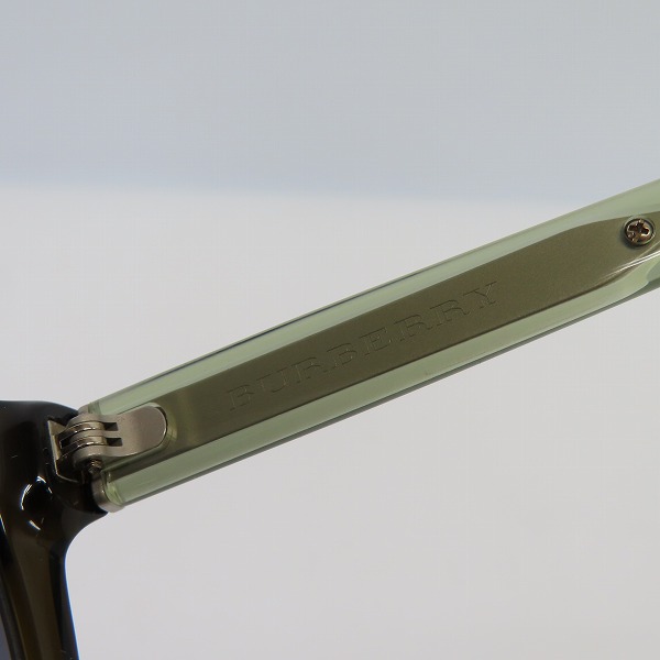 実際に弊社で買取させて頂いたBURBERRY/バーバリー サングラス/アイウェア B 4222-F 3010の画像 3枚目