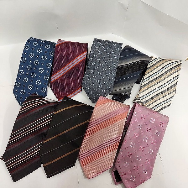 実際に弊社で買取させて頂いたHUGO BOSS/ヒューゴボス ストライプ/花柄等 ネクタイ おまとめ9本