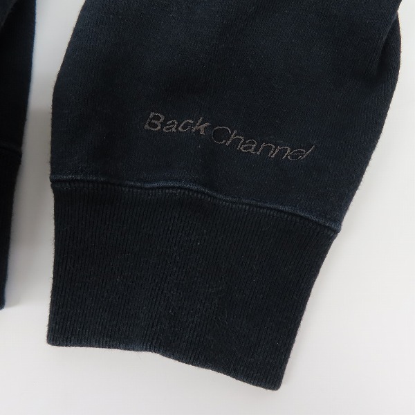 実際に弊社で買取させて頂いたBackChannel/バックチャンネル BKCNLロゴ プルオーバーパーカー ブラック系/Lの画像 6枚目