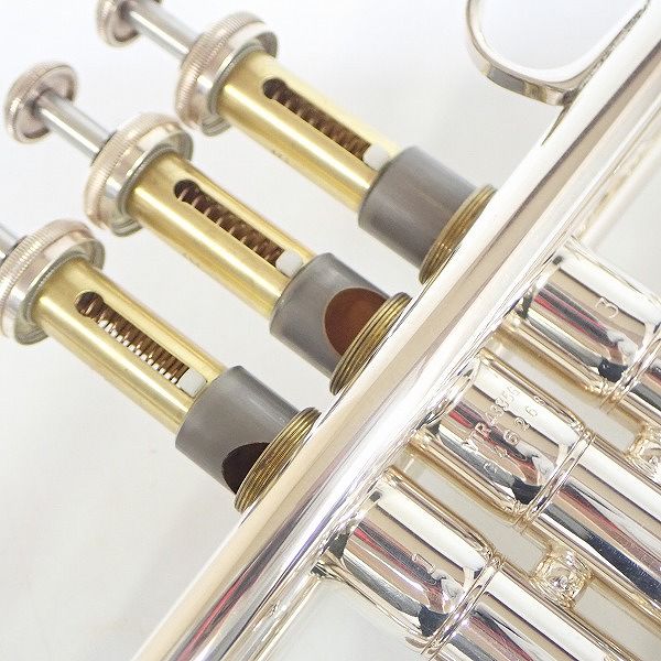 実際に弊社で買取させて頂いた★YAMAHA/ヤマハ YTR-4335G/YTR4335G トランペット 銀メッキ仕上げ セミハードケース付 の画像 4枚目