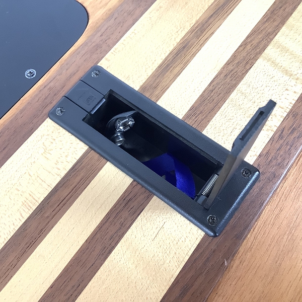 実際に弊社で買取させて頂いた★Epiphone/エピフォン T-Bird Pro 5/Thunderbird Pro V 2ND スルーネック 5弦 アクティブ エレキベースの画像 6枚目