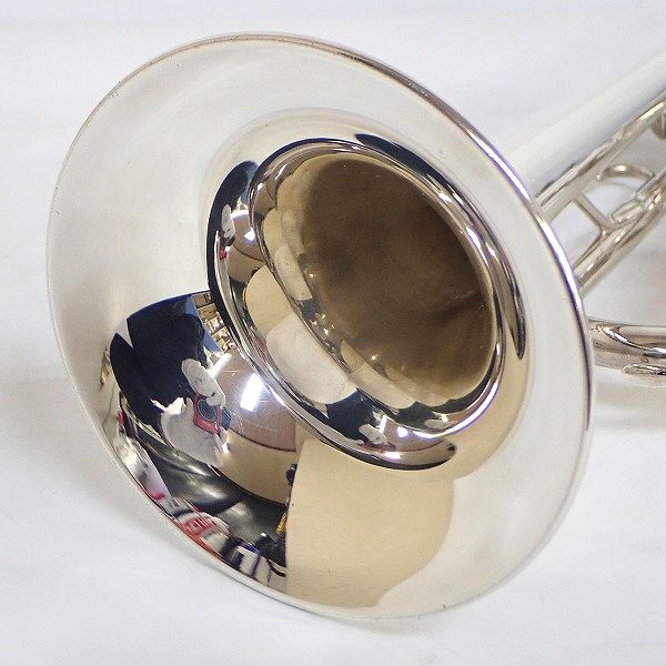 実際に弊社で買取させて頂いたYAMAHA/ヤマハ YTR-2320ES/YTR2320ES トランペット シルバー ハードケース付 の画像 2枚目