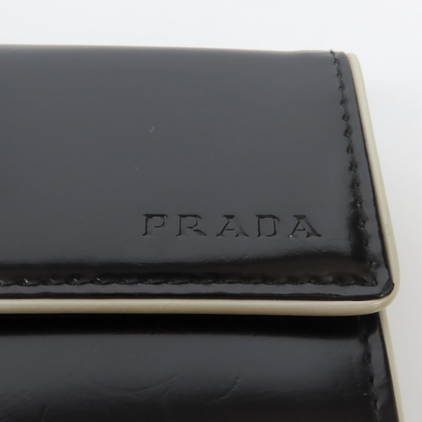 実際に弊社で買取させて頂いたPRADA/プラダ 2つ折り財布/ブラックの画像 3枚目