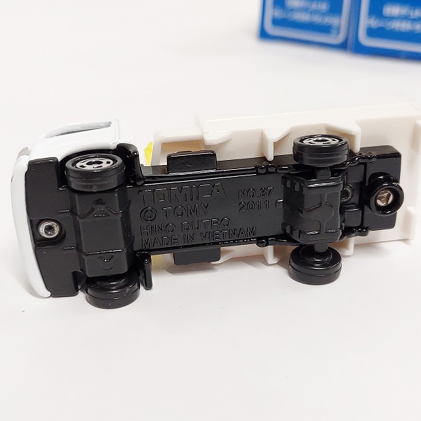 実際に弊社で買取させて頂いたTOMICA/トミカ 日野 デュトロ クレーン付きトラック 白 2点セットの画像 3枚目