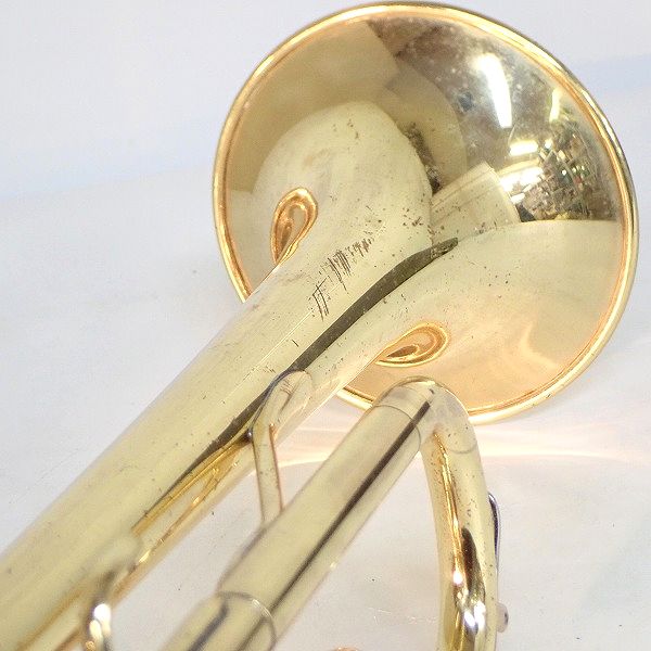 実際に弊社で買取させて頂いた【難有り】YAMAHA/ヤマハ YTR-233/YTR233 トランペット ゴールド ハードケース付きの画像 3枚目