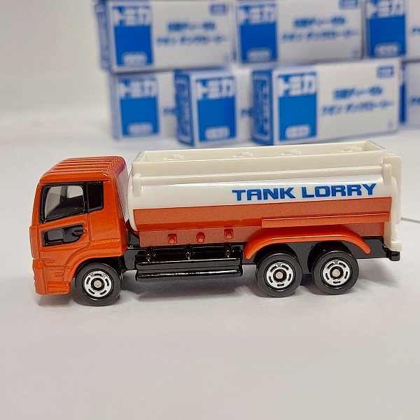 実際に弊社で買取させて頂いた【おまとめ11点】TOMICA/トミカ トミカ博 日産 ディーゼル クオン タンクローリー/非売品の画像 3枚目