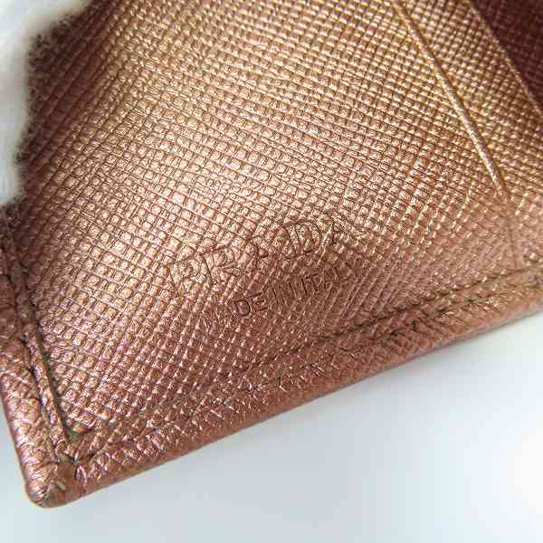 実際に弊社で買取させて頂いたPRADA/プラダ  2つ折り コンパクト 財布/ウォレットの画像 5枚目